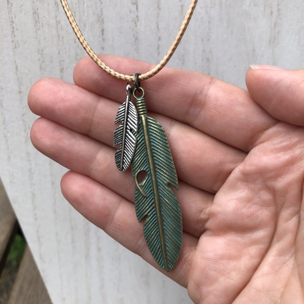 Little & Big 2 Feather Necklace